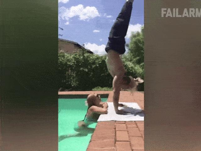 Cười 24H - Nghịch dại thì không ai sánh bằng các anh chàng "lầy lội"