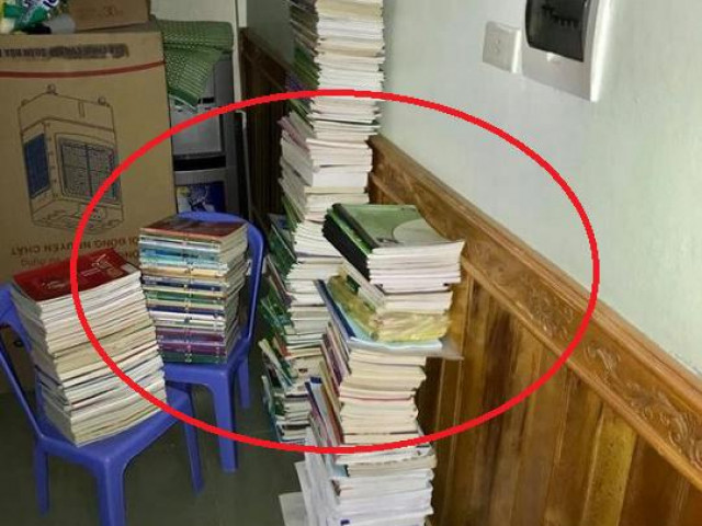 Giáo dục - du học - Giới "nhất quỷ nhì ma" tạo hot trend sau kỳ thi: Đua nhau khoe "núi sách chọc trời"