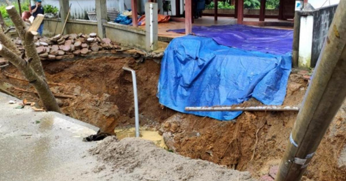 Tin tức trong ngày - Lai Châu: Xuất hiện hố "tử thần" trong đêm, nhiều hộ dân phải sơ tán