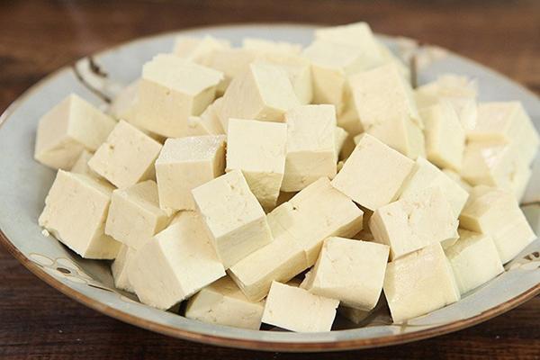 Ngán thịt hay dầu mỡ, rim đậu kiểu bình dân thế này lại ngon bất ngờ - 2