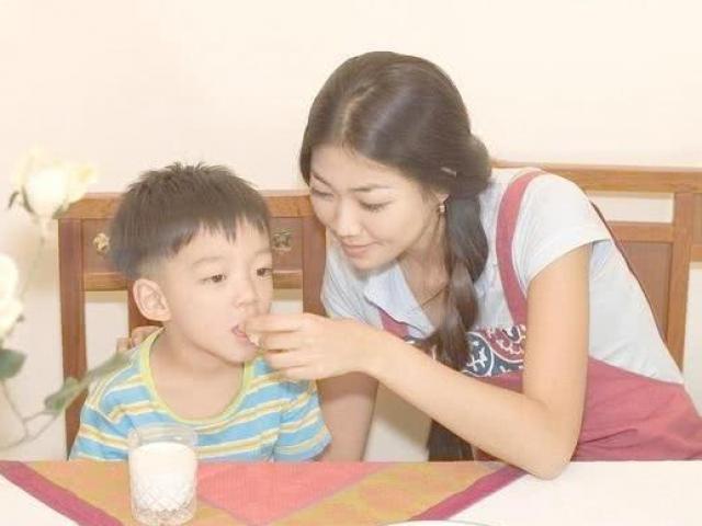 Sức khỏe đời sống - Bé trai 5 tuổi xanh xao, phờ phạc vì được mẹ cho ăn món này mỗi ngày