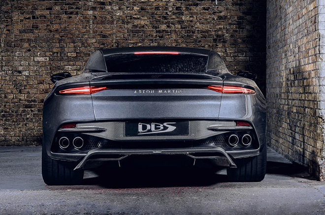 Aston Martin giới thiệu bộ đôi Vantage và DBS Superleggera 007 Edition - 9