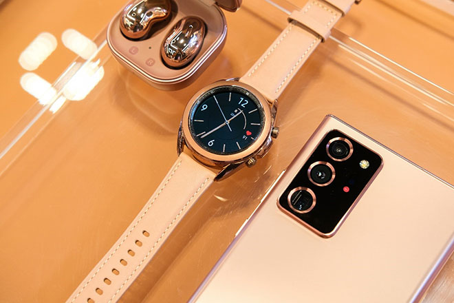 Xu hướng mới của smartwatch năm 2020: Công nghệ theo dõi sức khỏe tối tân trong thiết kế cổ điển - 1