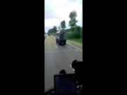 Thế giới - Video: Đoàn xe quân sự từ Nga đổ dồn đến quốc gia láng giềng chìm trong bất ổn