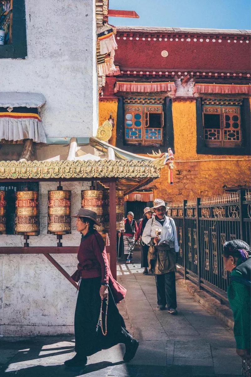 Chiêm ngưỡng vẻ đẹp Tây Tạng say đắm lòng người - 12