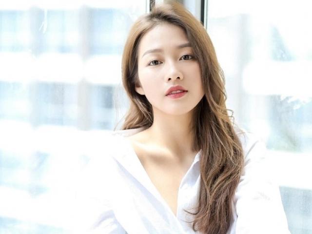 Media - Bụng phẳng múi săn quyến rũ, Khả Ngân tự hào "dậy thì thành công"