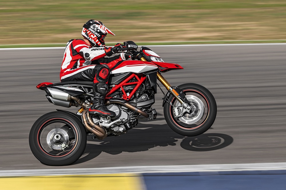 Tầm giá 400 triệu đồng, nên chọn Ducati Hypermotard 950 hay Triumph Tiger 800 XRT? - 3