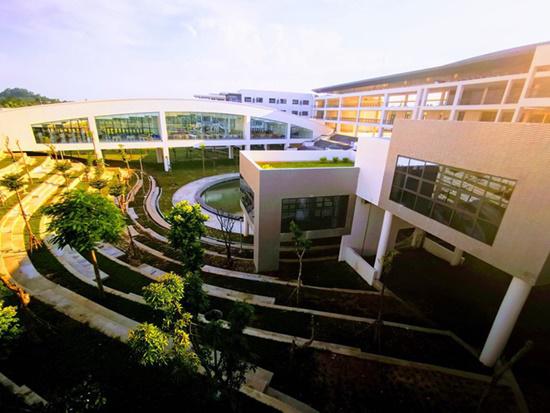 "Xịn sò" như trường THPT chuyên Vĩnh Phúc: Góc sống ảo triệu view, mức đãi ngộ cho học sinh mới đáng ao ước - 4