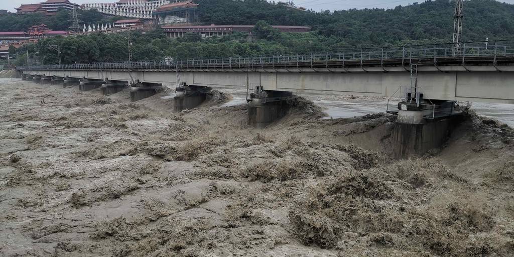 Lũ trên sông Thanh Y được cho nguyên nhân chính khiến ngập lụt ảnh hưởng nghiêm trọng ở Tứ Xuyên (ảnh: Xinhua)
