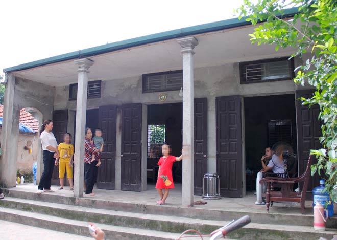 Ngôi nhà của vợ chồng chị N. được chính quyền xã hỗ trợ xây dựng.