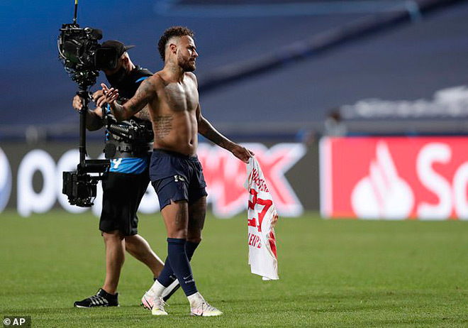 SỐC: Neymar đối mặt án phạt nặng của UEFA, PSG lo trước chung kết Cúp C1 - 1