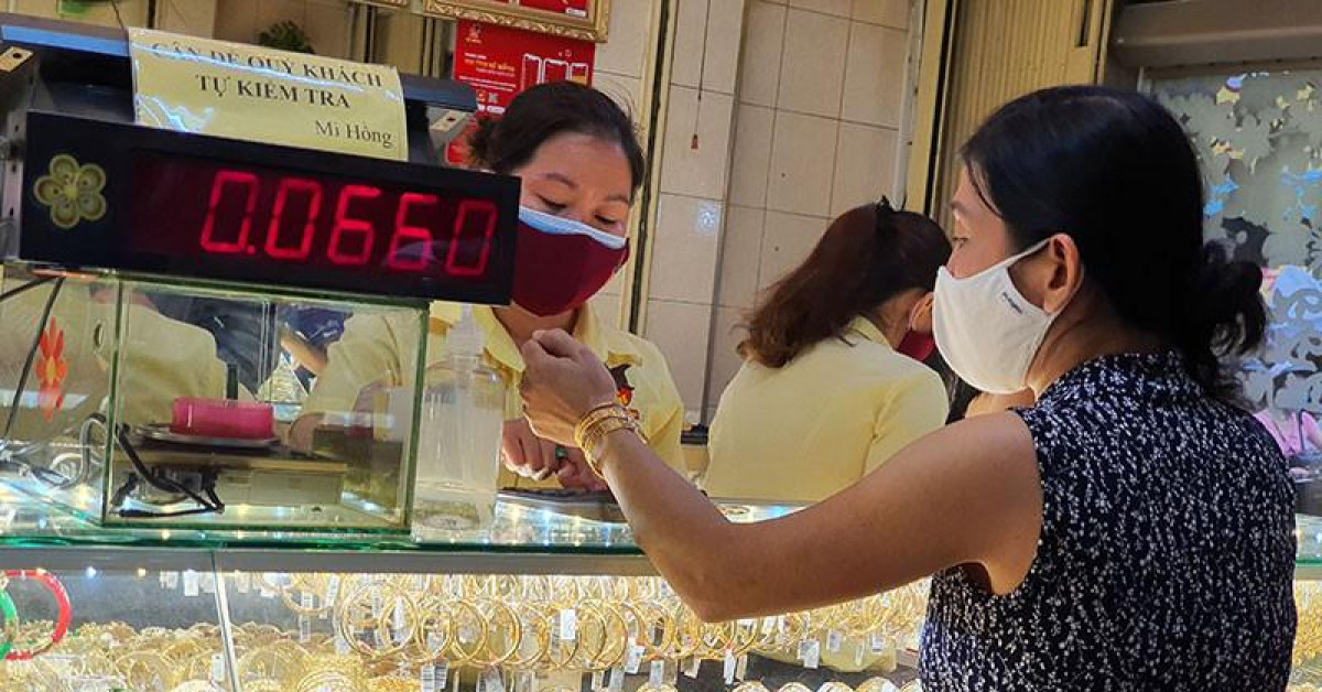 Kinh doanh - Giá vàng nổi sóng, lo &quot;bọ vàng&quot; tái xuất trở lại