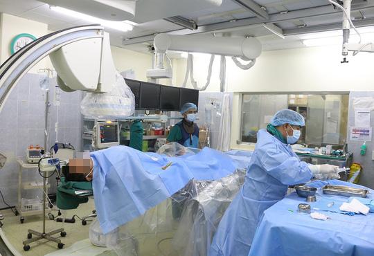 Ba của BS Đại nhập viện cấp cứu vì nhồi máu cơ tim, được các bác sĩ BV Chợ Rẫy cấp cứu kịp thời Ảnh: Facebook Bệnh viện Chợ Rẫy