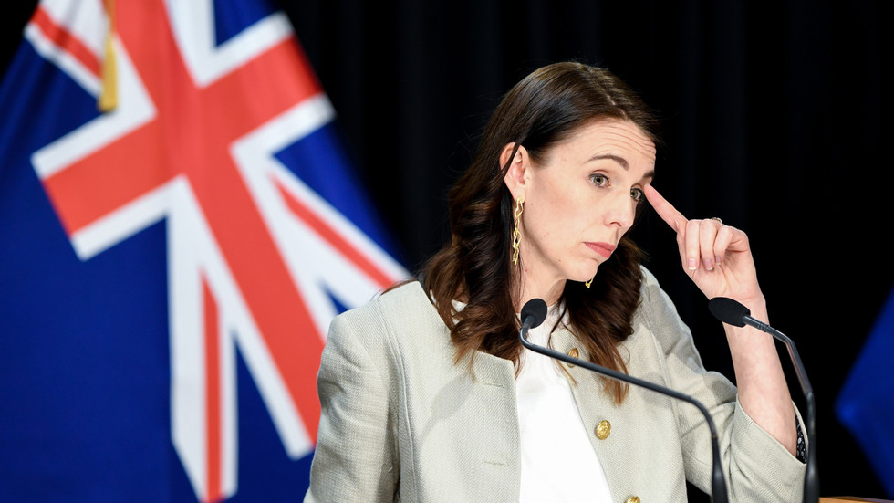 Lệnh phong tỏa cả nước do Thủ tướng Jacinda Ardern ban hành bị Tòa án Tối cao New Zealand tuyên là không hợp pháp (ảnh: RT)