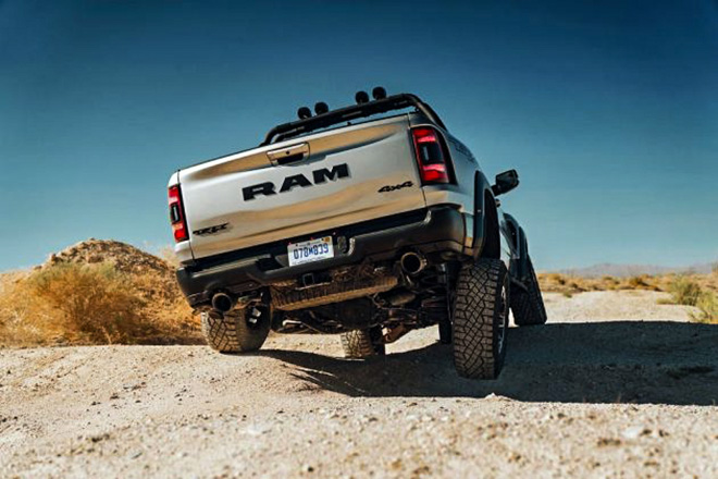 Xe bán tải RAM 1500 TRX chính thức lộ diện, cạnh tranh Ford F-150 Raptor tại Bắc Mỹ - 6