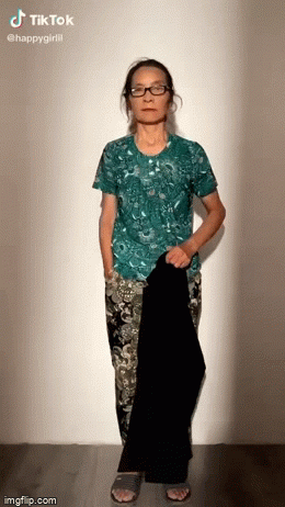 Cụ bà 60 tuổi “lột xác” thành G-Dragon, ăn mặc cực ngầu khiến giới trẻ thích mê - 1
