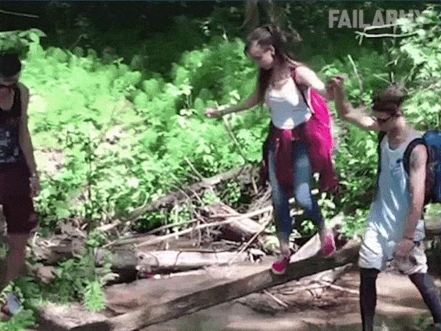 Tranh vui - Độ "tấu hài" của chị em chưa bao giờ làm anh em thất vọng