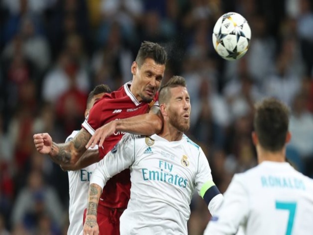 Bóng đá - Cựu sao Liverpool cho Ramos "ăn đòn" để "trả thù" cho Salah