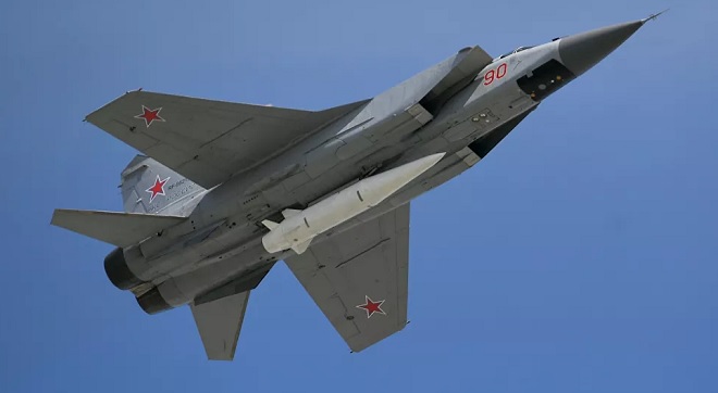Các tiêm kích MiG-31 của Nga đã được nâng cấp để mang theo tên lửa siêu thanh Kinzhal.