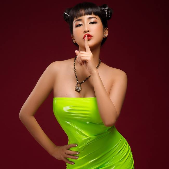 Biểu tượng sexy của làng nhạc điện tử Trang Moon chưa khi nào khiến người hâm mộ thất vọng. 
