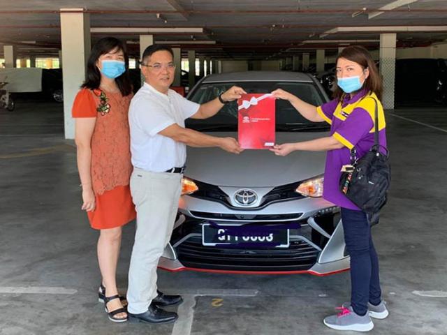 Bạn trẻ - Cuộc sống - 25 năm trung thành với 1 công ty, người phụ nữ bất ngờ nhận được món quà khủng