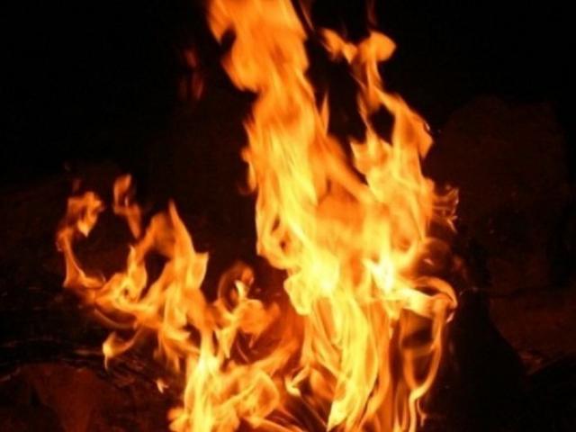 Pháp luật - Kinh hãi, người phụ nữ bốc cháy như ngọn đuốc chạy ra đường