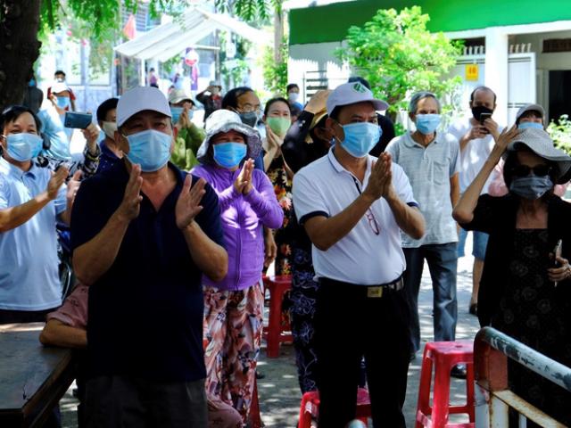 Tin tức trong ngày - Quảng Ngãi cho phép mở lại dịch vụ ăn uống, cà phê