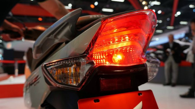2021 Honda Biz phong cách lai Future và Vision, giá 44 triệu đồng - 10