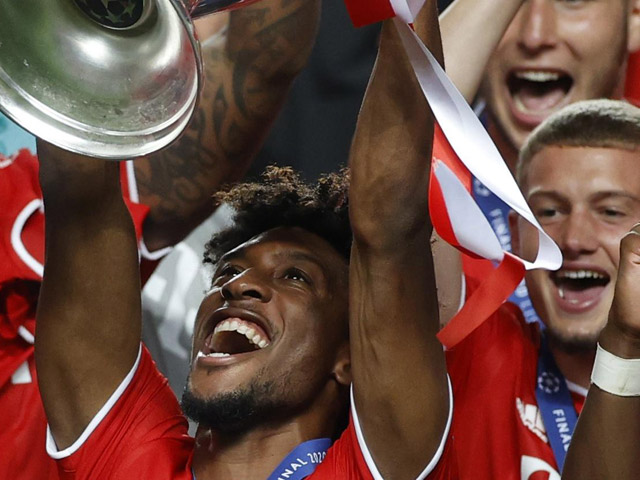 Bóng đá - MU "mê mẩn" người hùng của Bayern: "Robben mới" còn hay hơn Sancho?