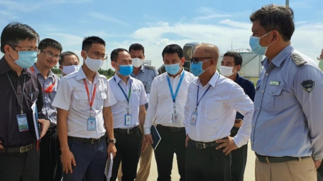 Phó Cục trưởng Cục Hàng không VN Võ Huy Cường trực tiếp kiểm tra việc bảo quản, bảo dưỡng tàu bay tại Cảng HKQT Nội Bài