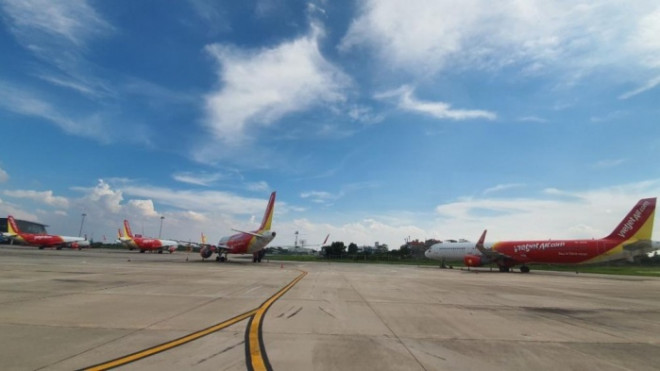 42/75 tàu bay A320 của Vietjet đang buộc phải tạm dừng khai thác do ảnh hưởng của dịch Covid-19