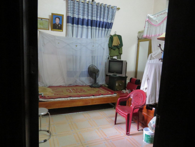 Căn phòng của ông bà ngoại Hân - nơi đối tượng cất giấu 8,4kg vàng dưới gầm giường sau khi trộm ở tiệm vàng Tuấn Đạt.