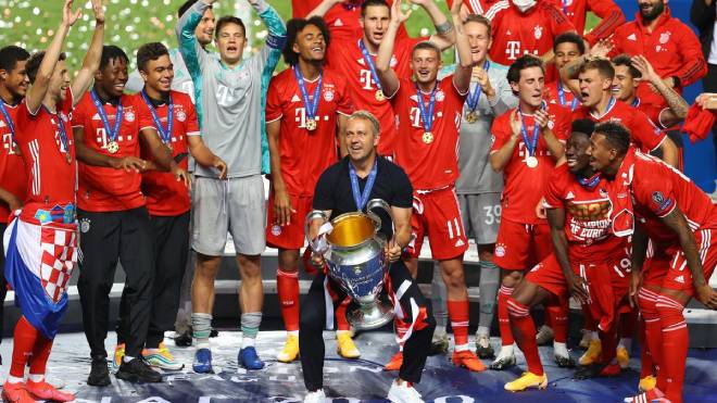 Bayern Munich "ăn ba" chói lọi: Mơ thống trị châu Âu như Real - Zidane - 1