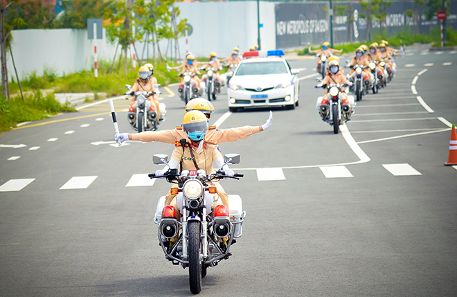  Sáng 25/8, Phòng CSGT (PC08, Công an TP.HCM) chính thức ra mắt Đội hình nữ CSGT dẫn đoàn với 58 thành viên.