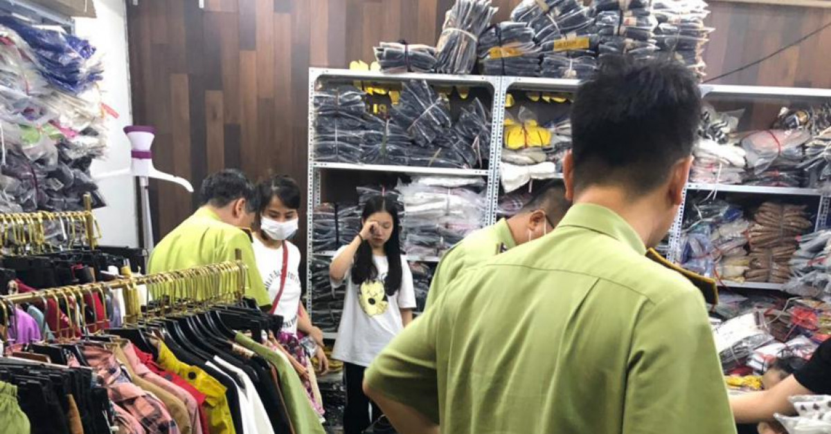 Thị trường - Tiêu dùng - Tạm giữ hàng nghìn sản phẩm có dấu hiệu giả mạo nhãn hiệu nổi tiếng