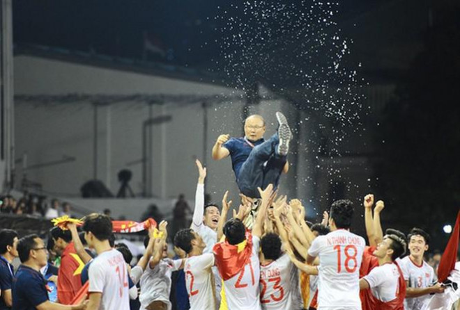 HLV Park Hang Seo cùng U22 Việt Nam đoạt HCV SEA Games 30 môn bóng đá nam sau 60 năm chờ đợi.