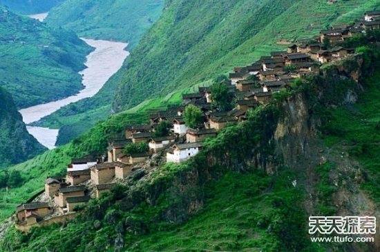 10 ngôi làng cực &#34;dị&#34; hút khách nhất Trung Quốc - 1