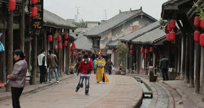 Phố cổ Luodai nằm ở tỉnh Tứ Xuyên, được xây dựng vào thời Tam Quốc Thục Hán, là một thị trấn do người dân tộc thiểu số Hakka hình thành.
