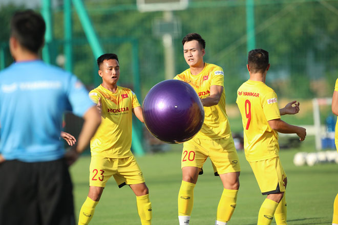 U22 Việt Nam rèn quân chuẩn bị đấu ứng viên vô địch V-League - 2