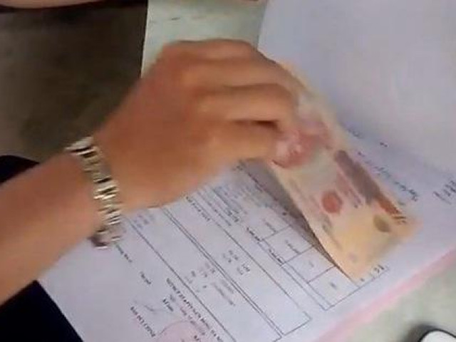 Tin tức trong ngày - Tổng cục Thuế phản hồi thông tin người dân phải "bôi trơn" khi đăng ký ôtô