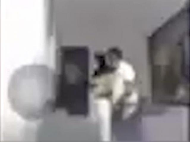 Thế giới - Quan chức Philippines bị phát hiện làm "chuyện ấy" với thư ký ngay trong lúc họp trực tuyến