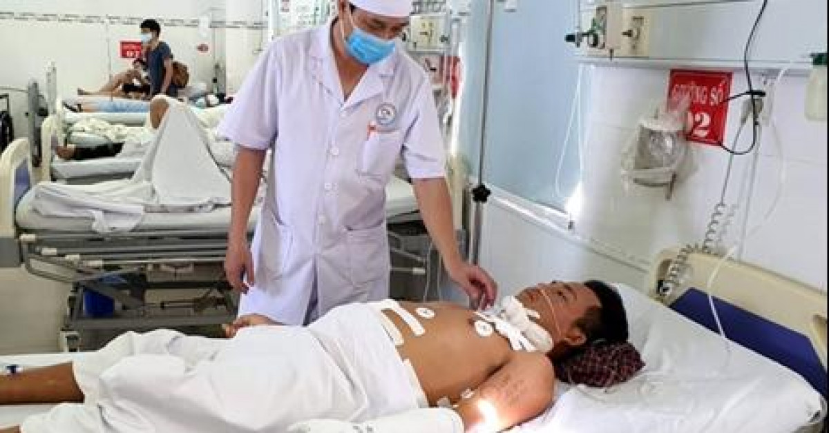 Pháp luật - Bị chém 13 nhát khi đang mua bánh mì