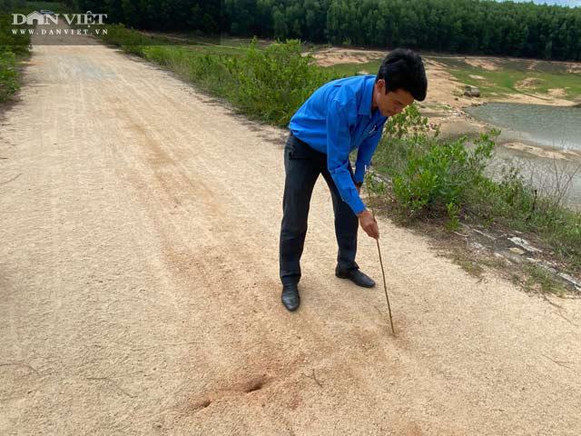 Quảng Ngãi: Hồ chứa gần 1 triệu m3 nước nứt toác chằng chịt, huyện khẩn cấp cầu cứu tỉnh - 3