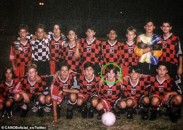 Messi trong màu áo đội trẻ&nbsp;Newell's Old Boys