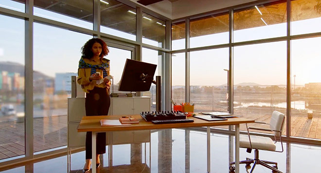 Doanh nghiệp có xu hướng đầu tư màn hình máy tính có chân đế Ergo nhằm bảo vệ sức khoẻ nhân viên