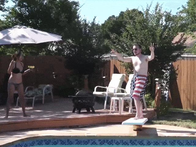 Tranh vui - Khi bộ môn nhảy cầu lại biến thành màn "tấu hài cực mạnh"