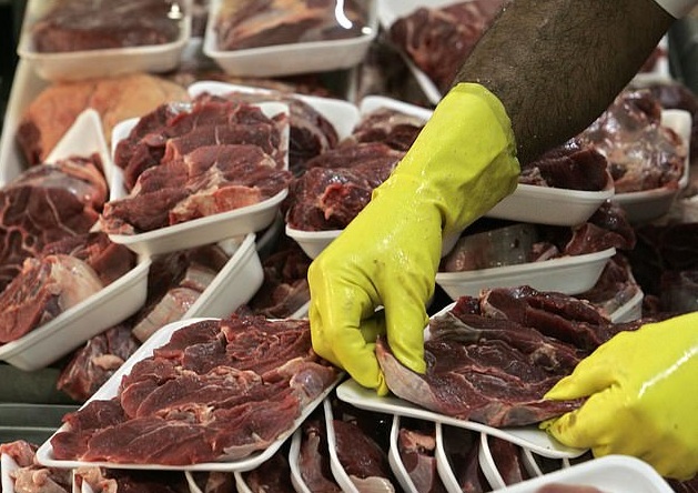 Trung Quốc mở rộng lệnh cấm nhập khẩu thịt bò Úc.