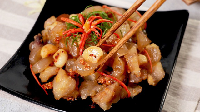 Ẩm thực - Cuối tuần làm món gân bò cháy tỏi, đậm đà đầy hấp dẫn ăn là ghiền ngay
