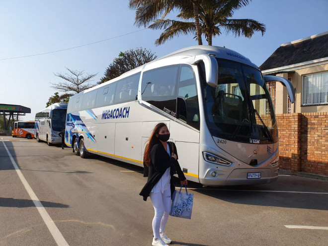 48 bà con người Việt di chuyển gần 1.000 km đường bộ từ Mozambqiue sang Nam Phi trước khi lên chuyến bay về nước