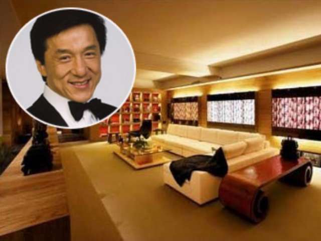 Đời sống Showbiz - Thành Long bị nghi gặp khó khăn, phải bán nhà cầm cự dù có tài sản hơn 8.000 tỷ